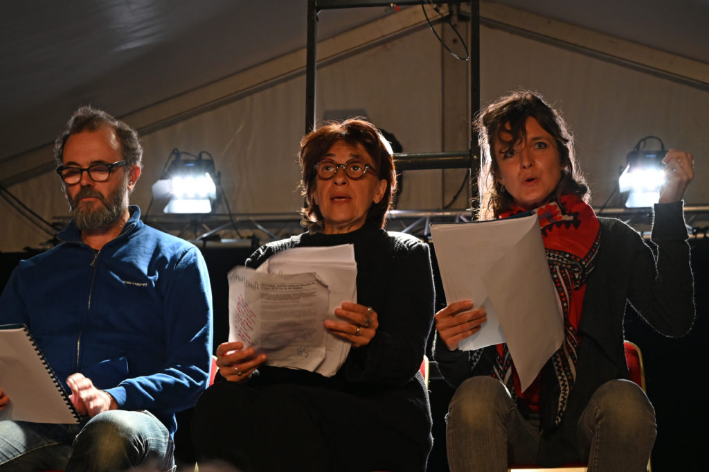 Eric Berger, Emeline Touron, Isabelle Lafon lisant "Lichen" de Magali Mougel à La Mousson d'été